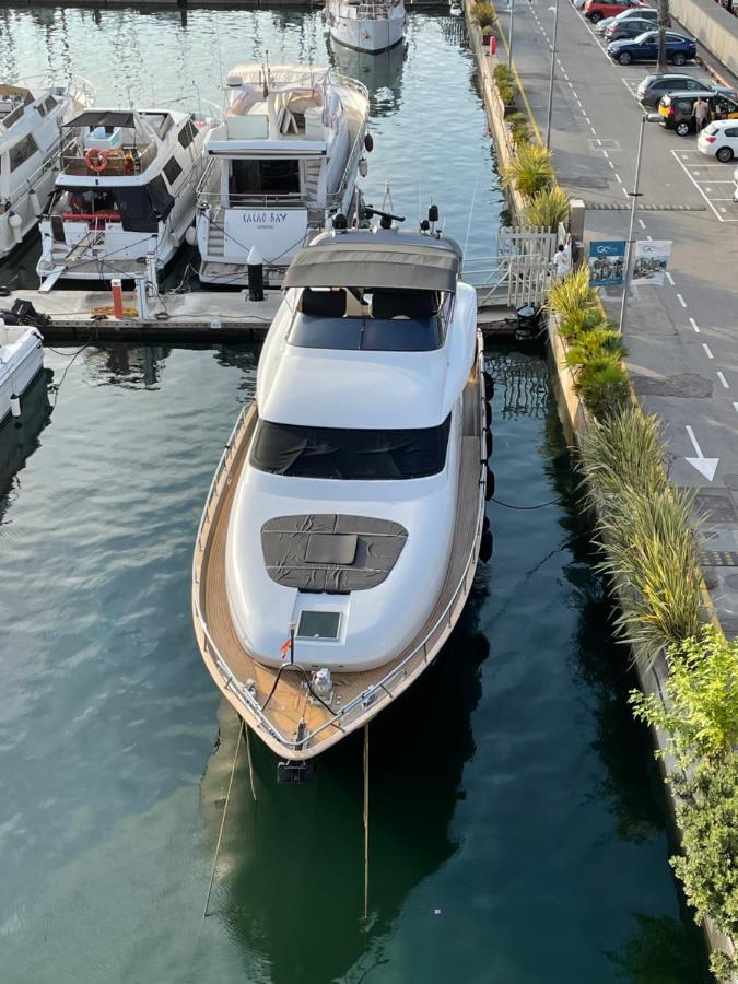 Hotel Motoryacht 21 Avec Equipage Barcelona Exterior foto
